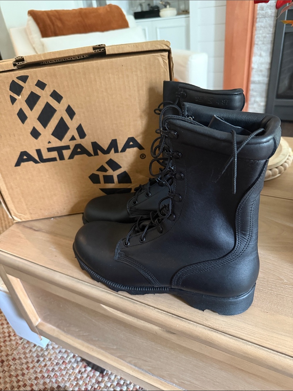 Altama Men's Black Tactical Leather Boots - Lace-Up Ankle Support